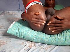 Janbari’s expert sucking on a thick ebony pussy