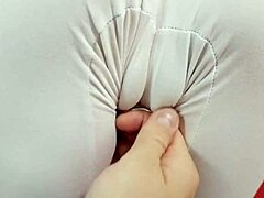 Check this puffy pussy on skinny legs