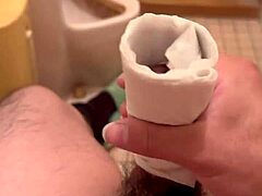 I can't stop watching this Japanese solo amateur getting off in private