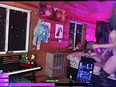 Leaked Camshow Part 1: Curvy Mommy Seduces with Sensual Dance Moves