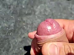 hey guys, i got caught doin a public handjob... piss everywhere, so crazy exibition!