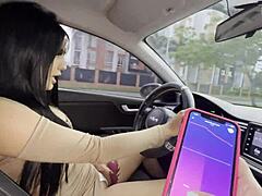 Cachonda May Hernandez masturbates publicly in car