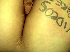 Exclamatory-Provocative Me intenta meter el DEDO en el CULITO APRETADO