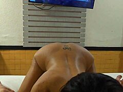 Exclamatory-Provocative Morena gostosa adoro um SEXO ORAL e um DEDINHO no CU