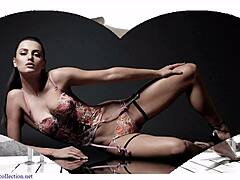 Wow, Check This Sexy Bikini Show Right Now!