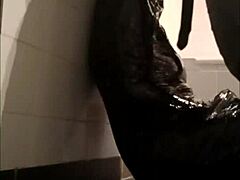 Sophie La Larve delivers intense blowjob in ultimate bondage