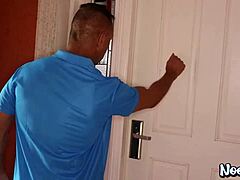 Ebony Milf Naomi Foxxx Squirts Wild on Cam in Hardcore Scene.