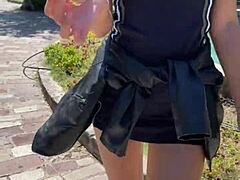 I’m banging this 18yo brunette teen in risky public spots