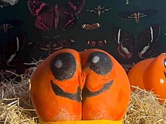 I saw this teen get double creampie at the pumpkin patch.
