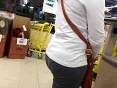 yo, check these 2 moms shopping, didn’t expect to see this today