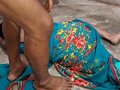 Hot Desi Indian newlywed goes full nude for wild sex!