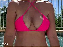 Wife dares to flash her big tits at hotel pool