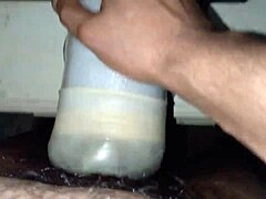 Cuming Hard on a Homemade Arab Pussy During Summer Wank Session