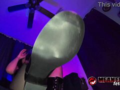 busty dominatrix cassandra cain demands toe-sucking worship now.