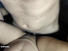 Garota gostosa dando tudo pro safado do meu amigo em vídeo caseiro