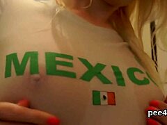 striking babe fills her juicy pussy with warm pee and squirts everywhere