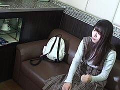 Heyy, check this cute Japanese babe getting her pussy licked till she screams! đ
