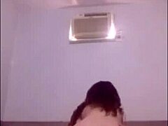 Novinha's amateur anal adventure unfolds tonight.