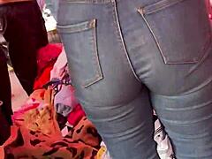 Damn, culona looks hot in jeans at Mexico tianguis! 😍