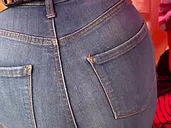 Damn, culona looks hot in jeans at Mexico tianguis! 😍