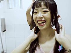 OMG, First Time Chinese Star Yuli Gets Fucked Hard and Wet!