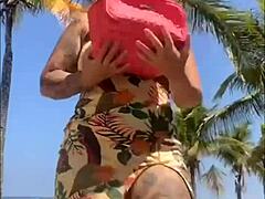 I let a guy slap my butt at the beach, then he shocked me!