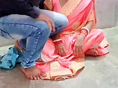 Indian Muslim Girl - How'd Tailor Take Her Backdoor?