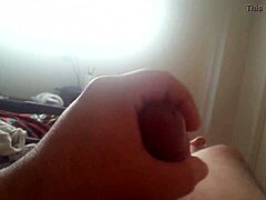 Solo guy jacking off just for the curious ladies out there.