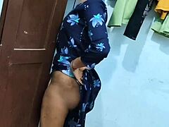 Desi bhabhi alone, devar took advantage and got wild! 😜