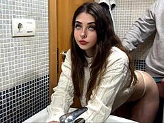 mi casero bangs me quick in bathroom while boyfriend's in kitchen 😱