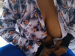 Wanna watch the best Indian jija sali banging?
