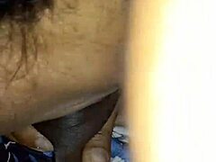 convidei minha vizinha para assistir um filme e ela faz sexo oral bem safado