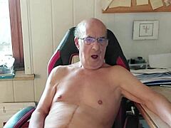 norbertww abspritzen cor der cam bei chaturbate apr 23 2025