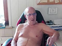 norbertww abspritzen cor der cam bei chaturbate apr 23 2025