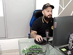 Quiero darte un oral increíble para mantener mi trabajo y que me llenes la boca de leche caliente