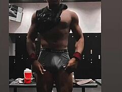 Uhh I'm this ebony bbw granny meetin' handsomedevan and gettin' fuckkked hard in part 2 handsomedevan