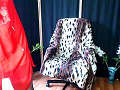 Mature wife Aimee hot milf aka Aimeeparadise is a cool whore in fishnets moaning to orgasm in red shoes.