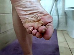 hey, ever tried finger nail fetish play while masturbating like this?