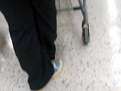 Big Booty Pawg Shows Off at Cub Foods! Hidden Candid Milf Ass Action!