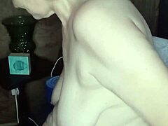 I love shoving that dildo deep in my ass during private chat reaching two wild orgasms