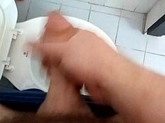 Hey, check out this Argentinian morning handjob session in casual style