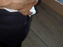 kitchen me kaam karte hue bhabhi ki moti gand dekh k hui neeyat kharab
