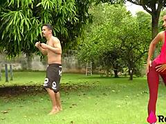 treinando o cuzinho da niara pessanha ao ar livre com sugestoes intimas