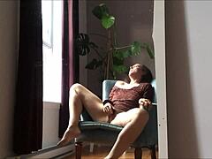 milf masturbating to orgasm with fingering