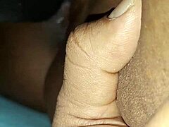 uh, like this tamil desi wife gettin her shaved pussy licked by hubby so good...