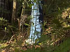 chica en el bosque follando con un monster cock 😈🌳
