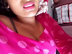 Indian desi bhabhi displays her personal assets to her boyfriend in casual setting