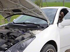 Oh Wow, I Gave Myself to That Stranger Who Fixed My Car on the Highway! ๐