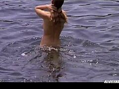 Leticia Bredice Nude Tits in Almejas Mejillones 2000