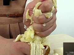 Watch this Asian girl crush a banana by hand in intense fetish style!
